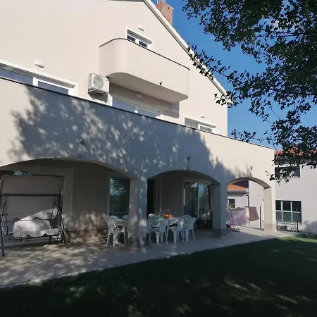 Marina Apartment Viskovo Exterior photo